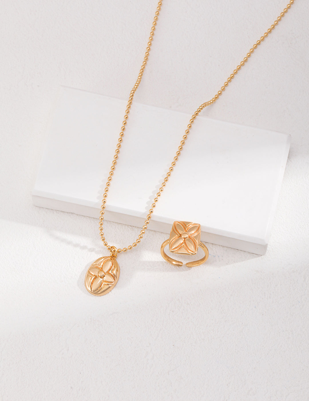 Four Leaf Clover Ring