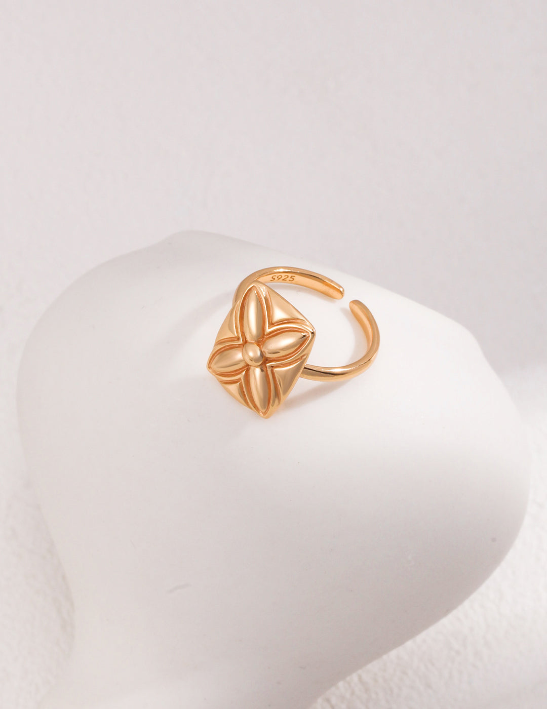 Four Leaf Clover Ring