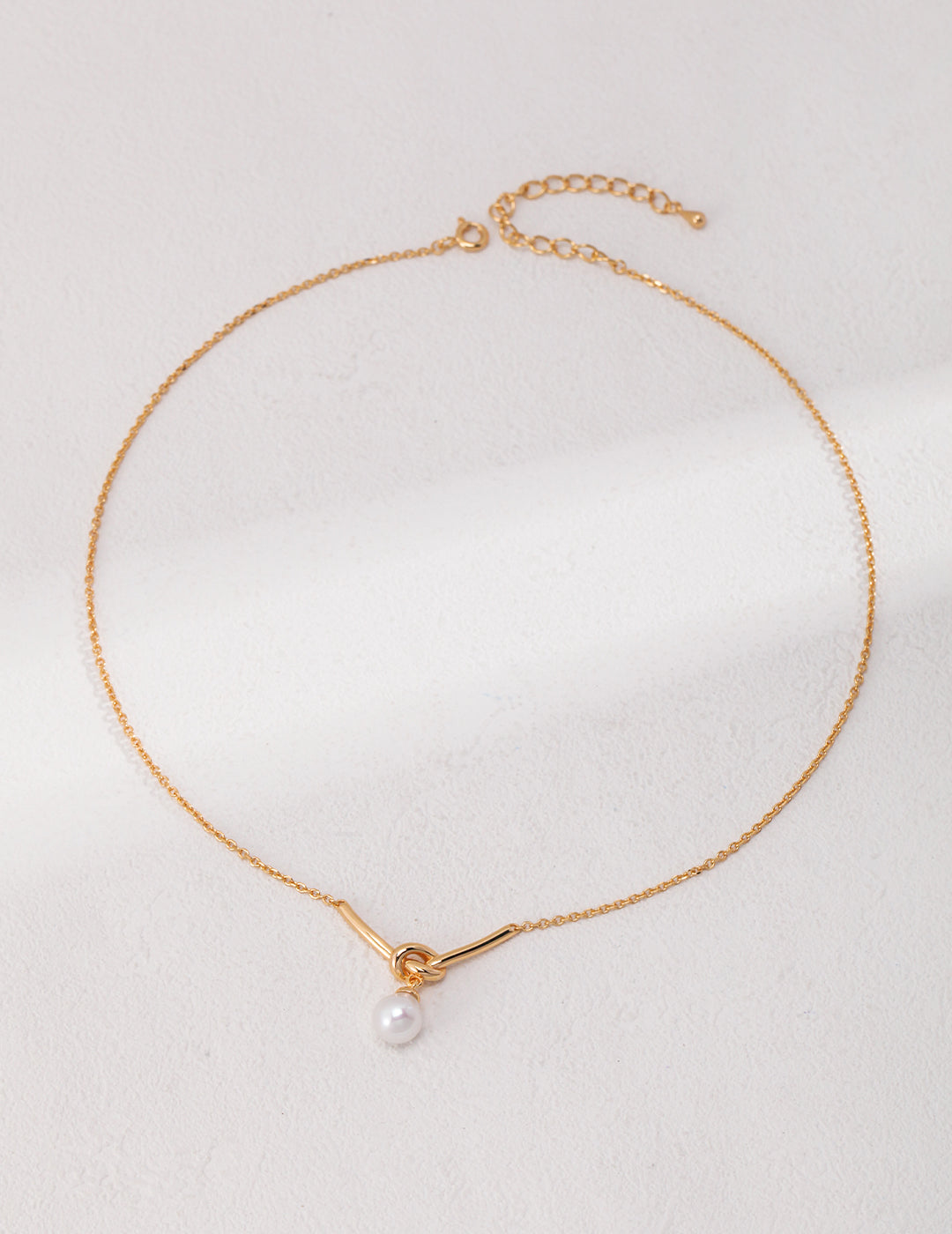 Knot Pearl Necklace