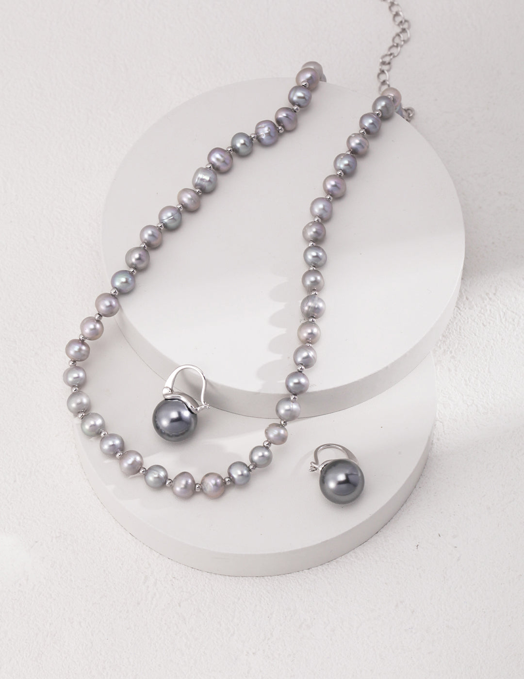 Grey Shell Pearl Necklace