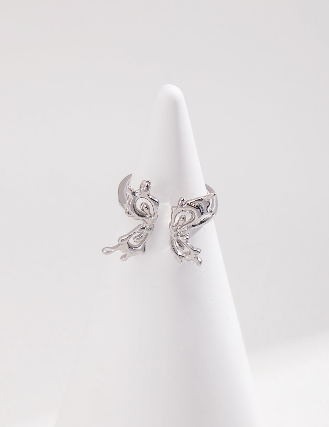 Artistic Pearl Silver Jewelry Set with Necklace, Earring and Ring