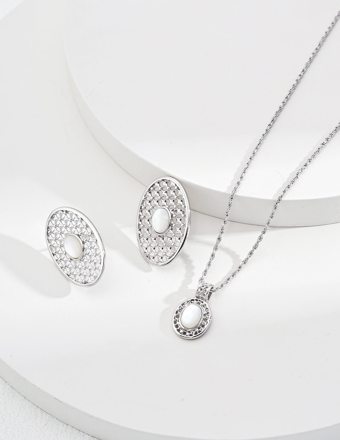 Pearl Teardrop