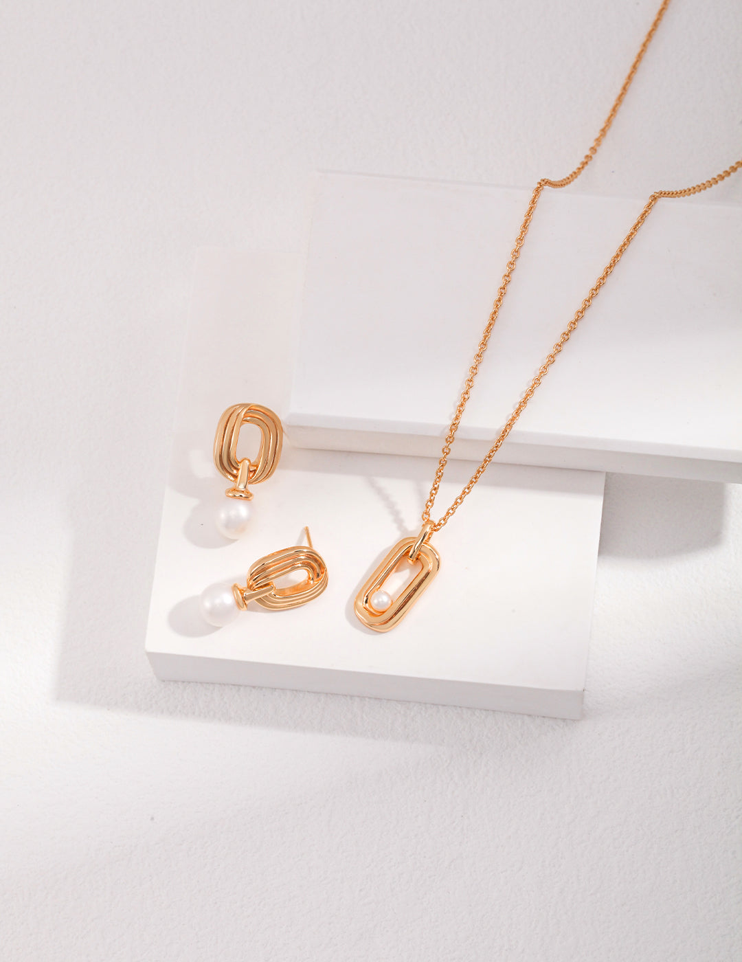 Minimalist Style Necklace and Earring
