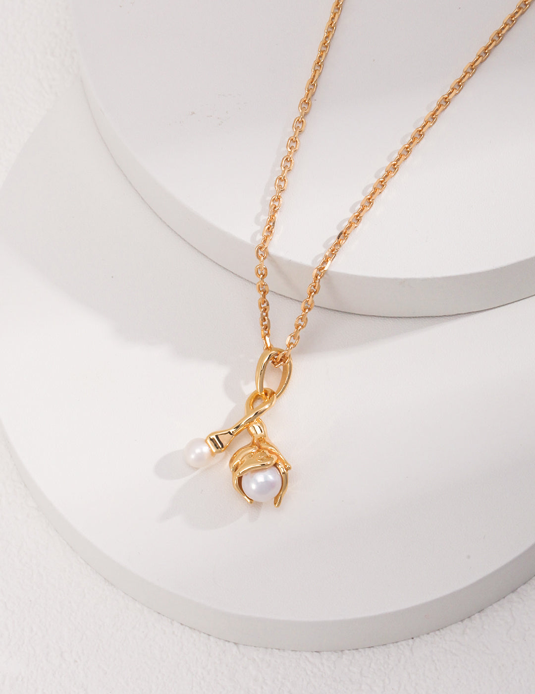 Classic Pearl Necklace