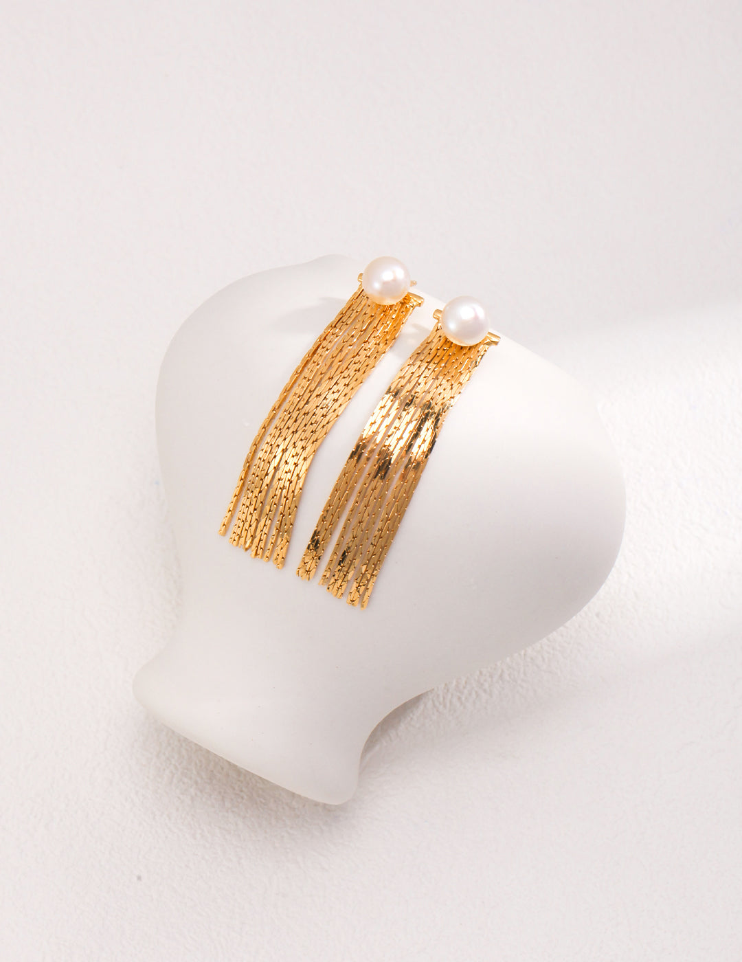 Tassel Pearl Earring