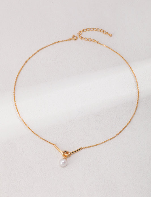 Knot Pearl Necklace