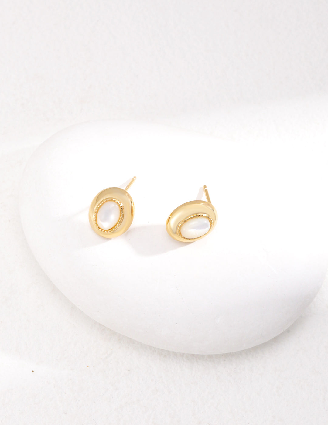 Oyster Pearl Silver Jewelry Set with Necklace,  Earring and Ring